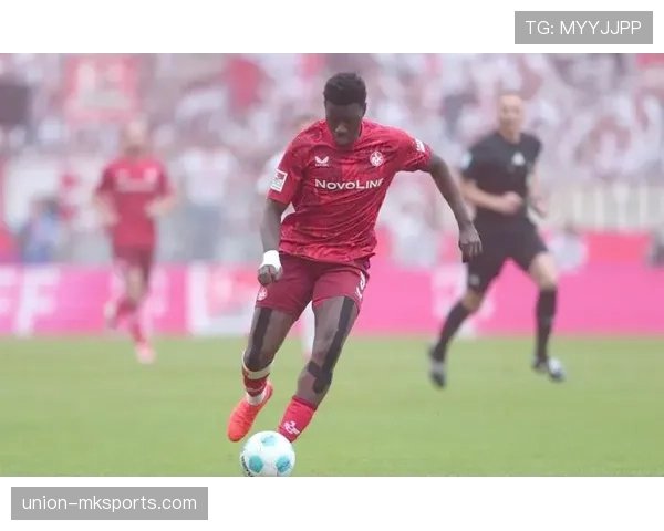 德甲转会市场火热：新星加盟与老将离队重塑球队格局