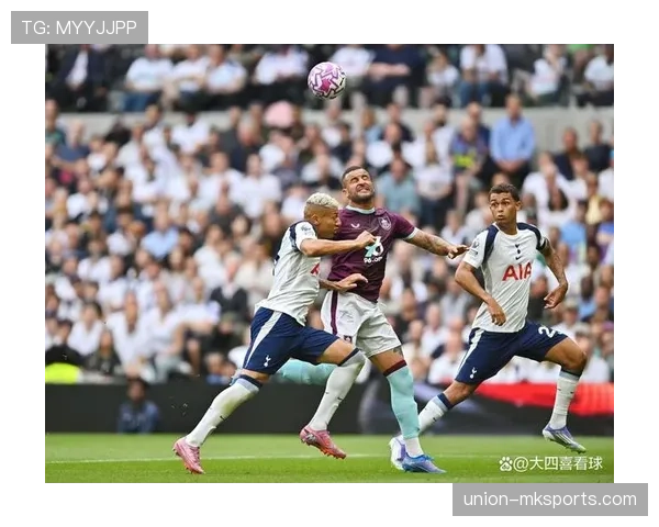 德比郡主场氛围热烈,球迷助力球队实现逆转胜利表现稳健 德比郡主场氛围热烈,球迷助力球队实现逆转胜利表现稳健