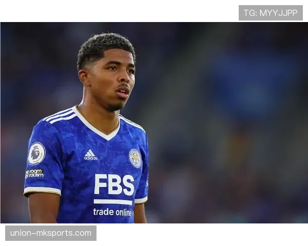 弗拉霍维奇禁区统治力解析：传统9号的现代演绎