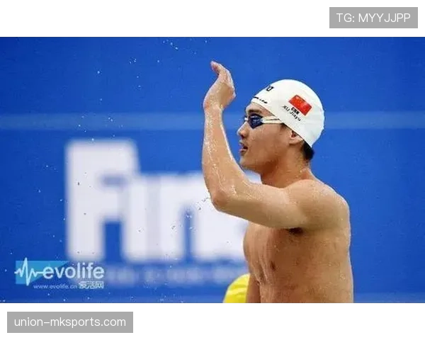 徐嘉余泳池边的豪车比我家车库还大，泳镜下面藏着啥秘密？