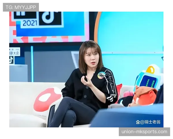 张楠的家里那个豪车车库，看得我都怀疑人生了，平时根本不像这么壕的样子嘛